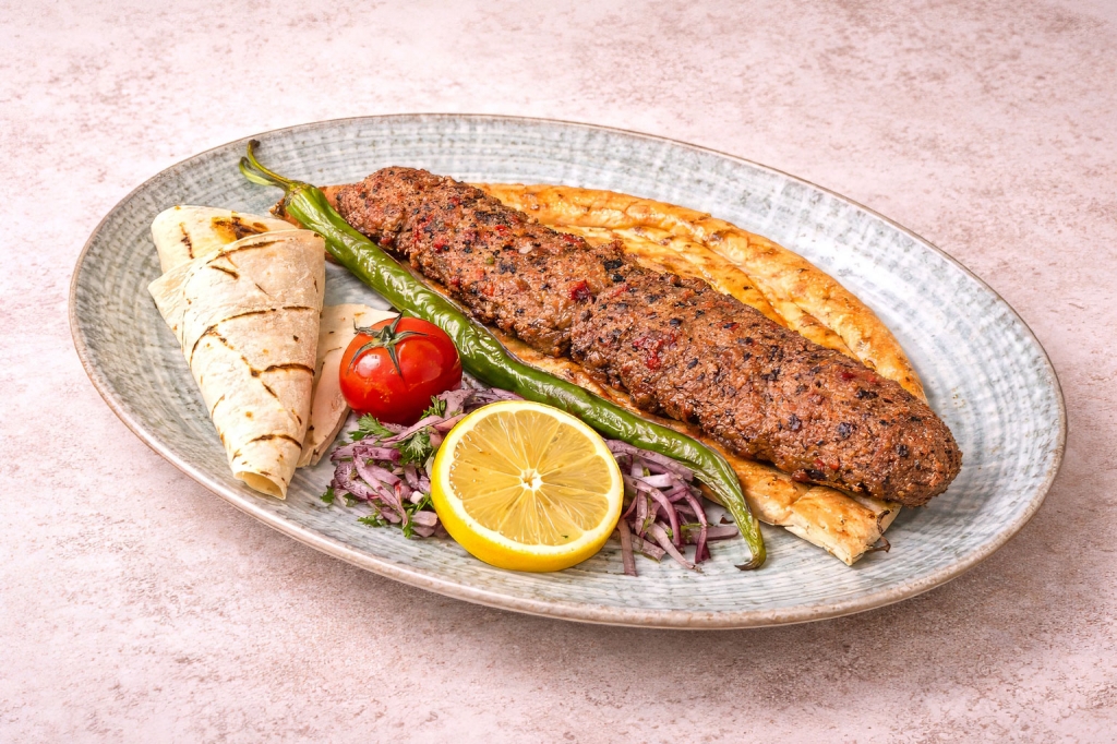 Acılı Adana Kebap