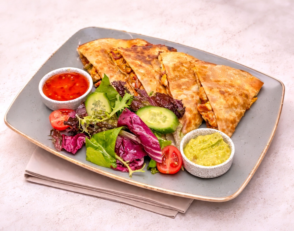 Tavuk ''Quesadillas”